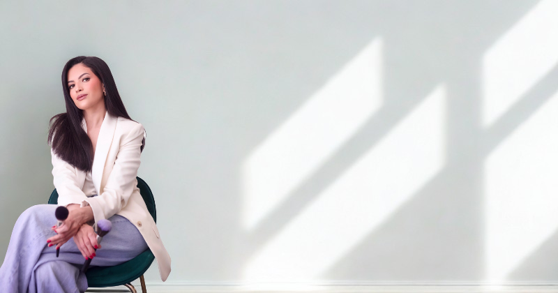 Rosa Rodrigues Posing